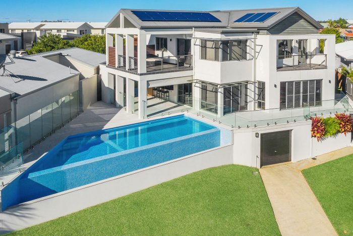 Swimming Pool Builders Port Macquarie